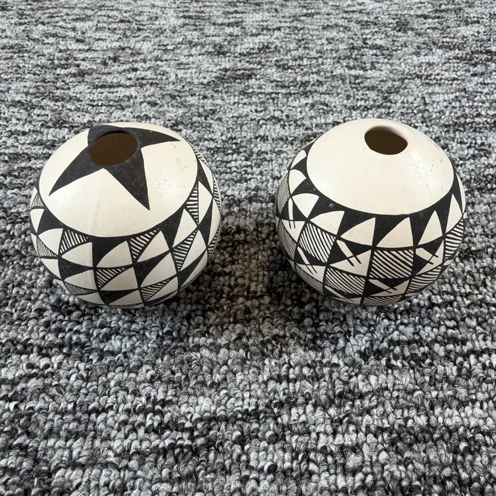 Acoma Pueblo RLR Native American Pottery Seed Pot Pair Black White Signed